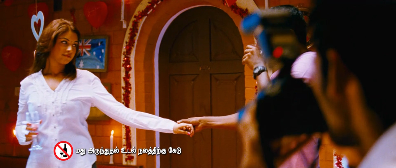 Mayakkam Enna (2011) Tamil - UnTouched True HD 1080p AVC x264 - 6.8GB.00_00_51_28.Still029