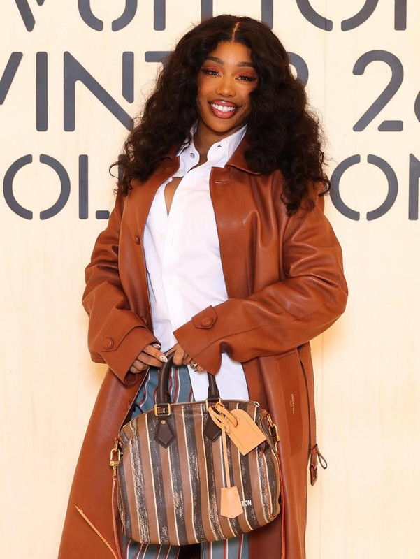 In_quella_che_è_ormai_diventata_una_tradizione_pharrell_ha_presentato_la_collezione_menswear_A_(1)