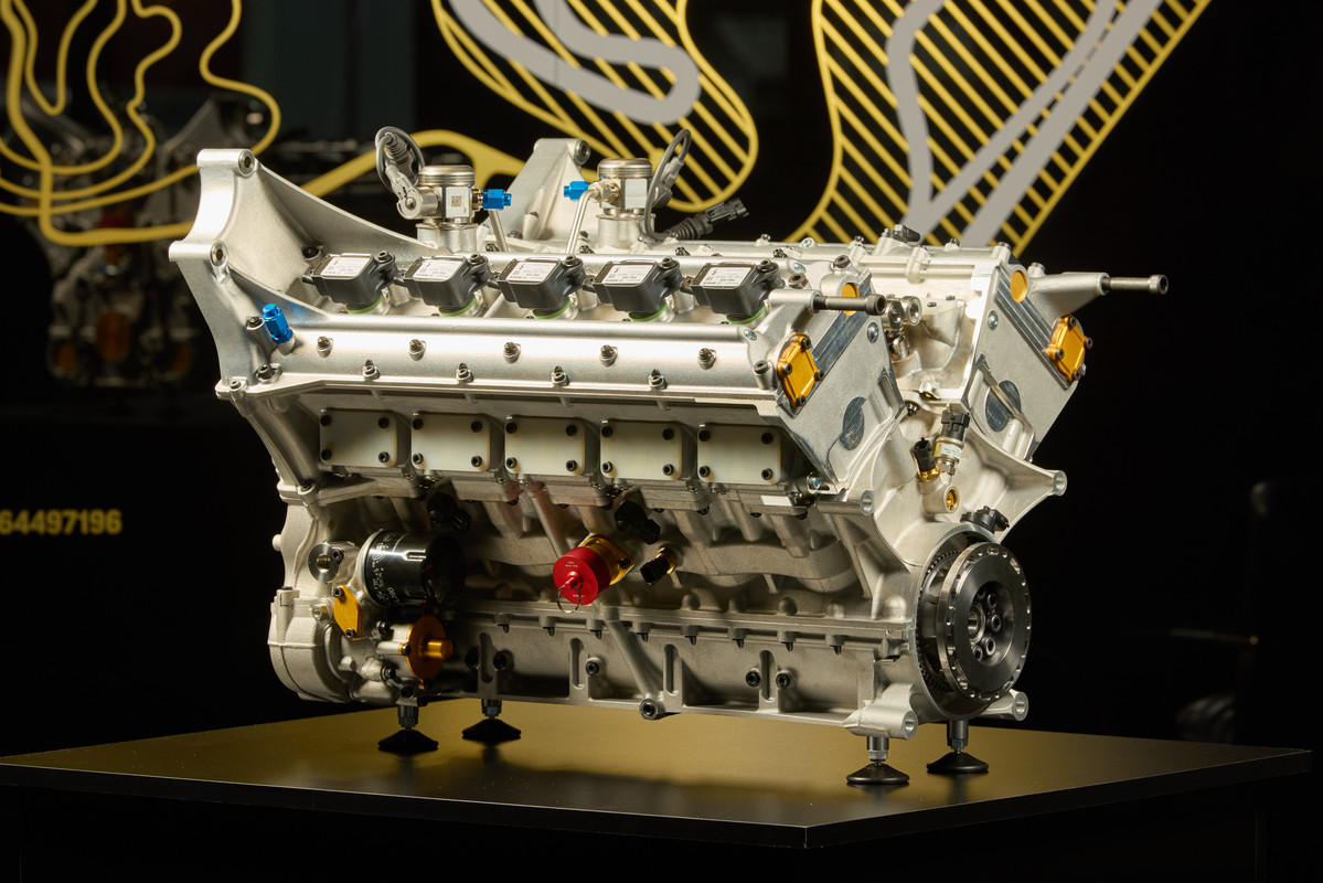Rodin_Cars_officially_announce_1200_HP_sub-700kg_track_hypercar_the_FZERO_is_coming_in_2023(24)
