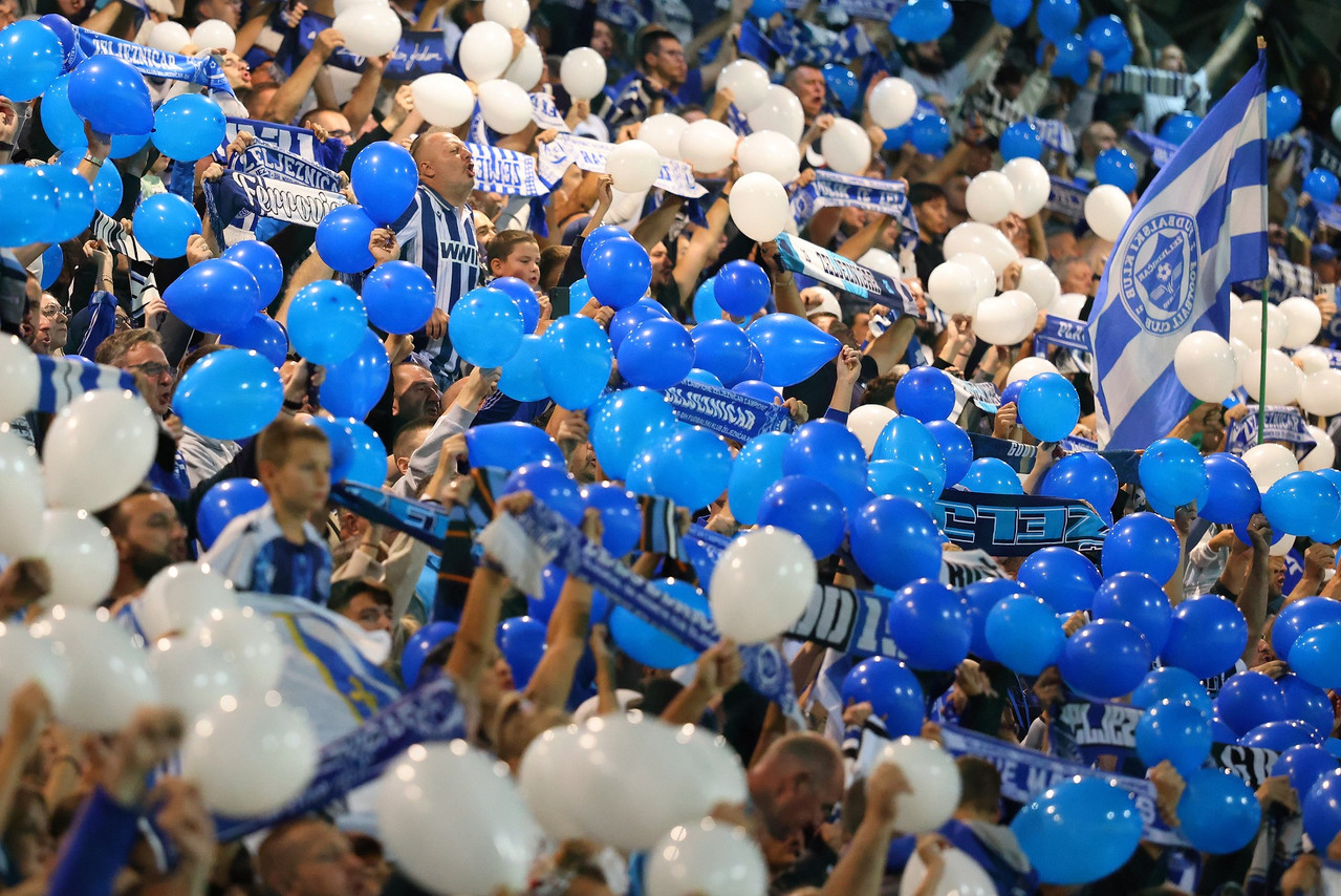 Zeljeznicar Celik grbavica DHBA5642 2000px