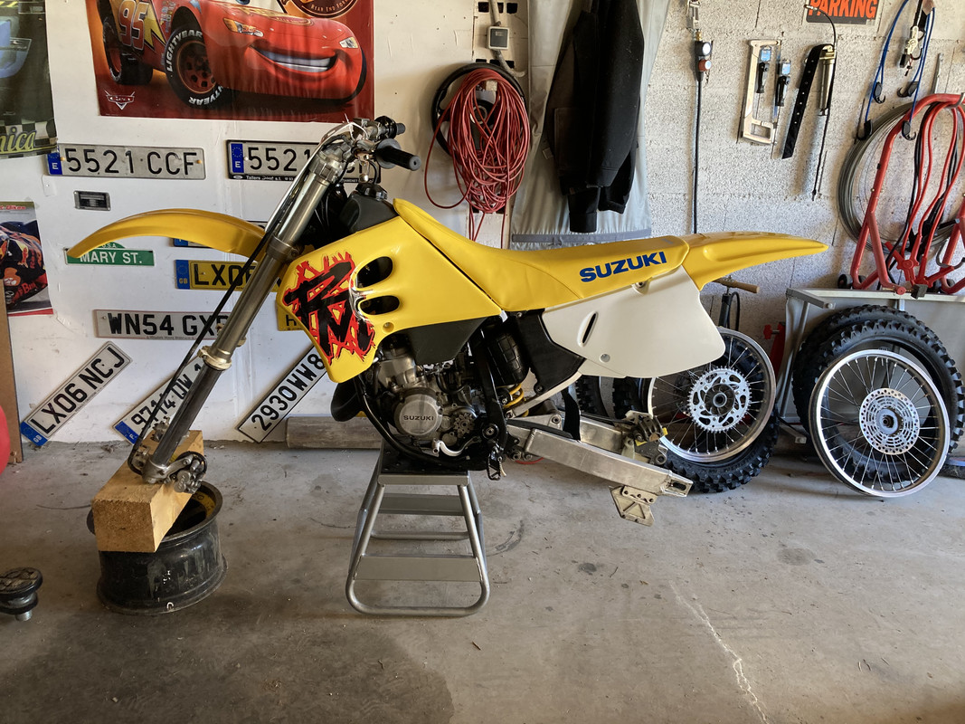 D2005170-A843-44BE-83FA-9A74EBCFDFE3