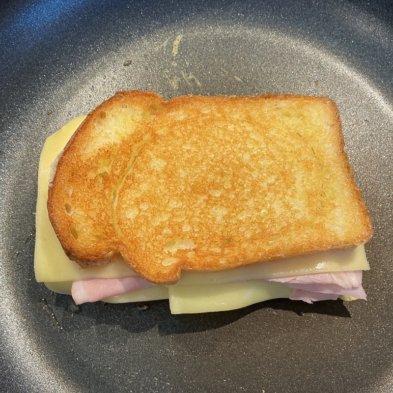 nom.jpg
