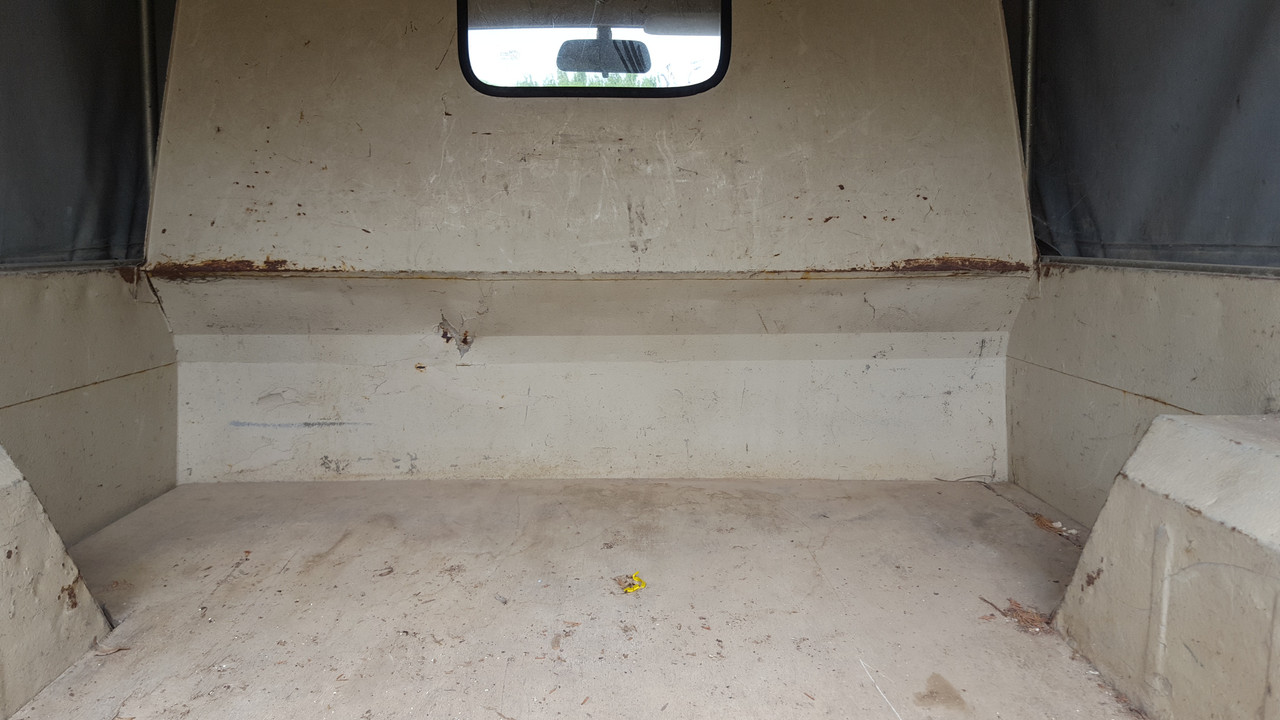 RENAULT 4 PICK UP 8