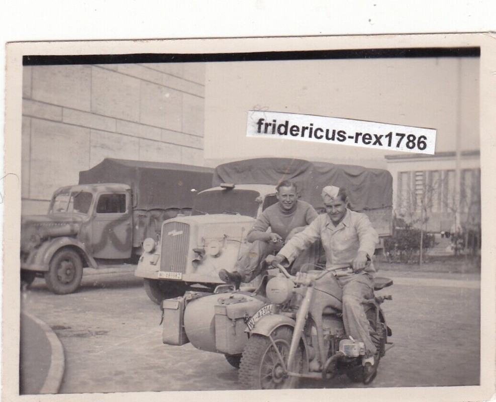 Foto Krad mit Beiwagen Südfront Luftwaffen 43 Italien LKW im Tar