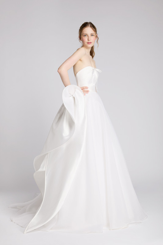 Antonio Riva Milano, la collezione sposa 2025 Ikebana