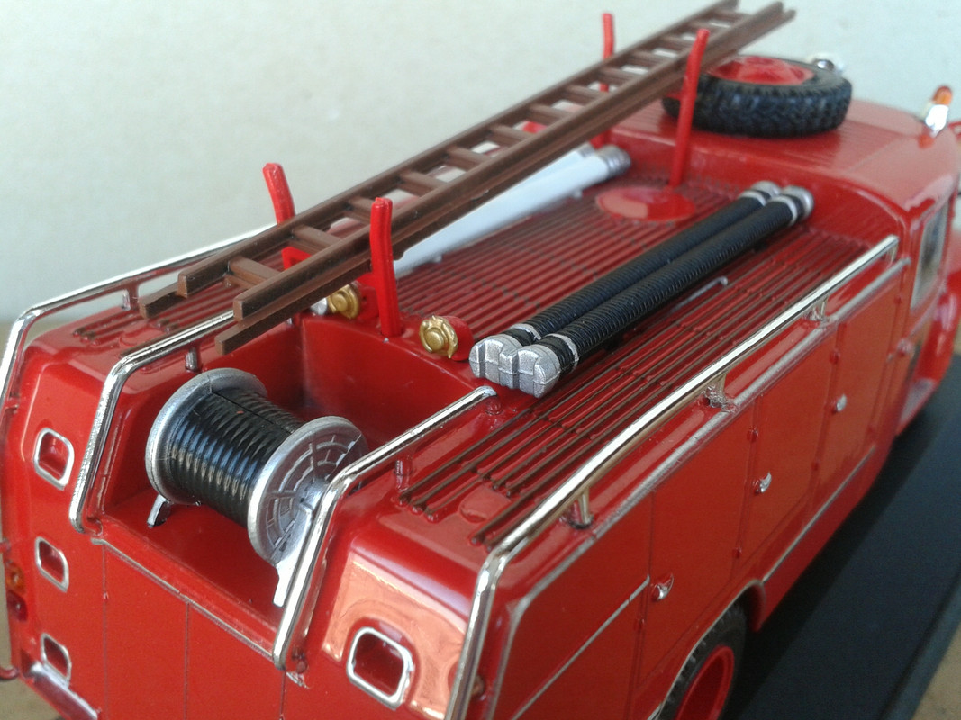 1964 Ebro B45 Antyfire “Bomberos de Tarazona” (Ixo-nº 17 Camiones y Vehículos de Bomberos) (8)