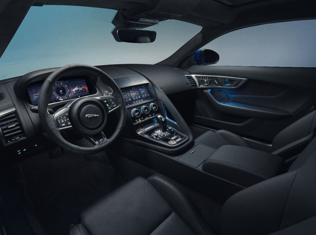 Jag_F-TYPE_21MY_Image_Studio_Interior_Ebony_02.12.19_01_2