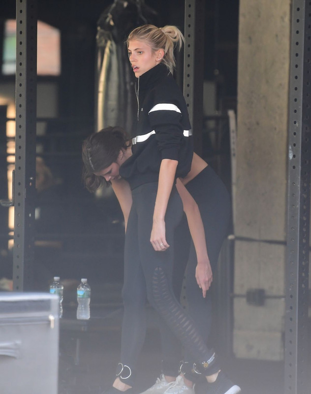 devon-windsor-leaves-a-gym-in-new-york-05-21-2018-7