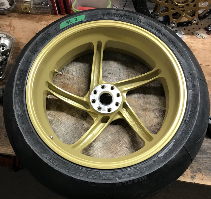 CB688608-AF3D-4A5B-B1AF-0B2DD764B136