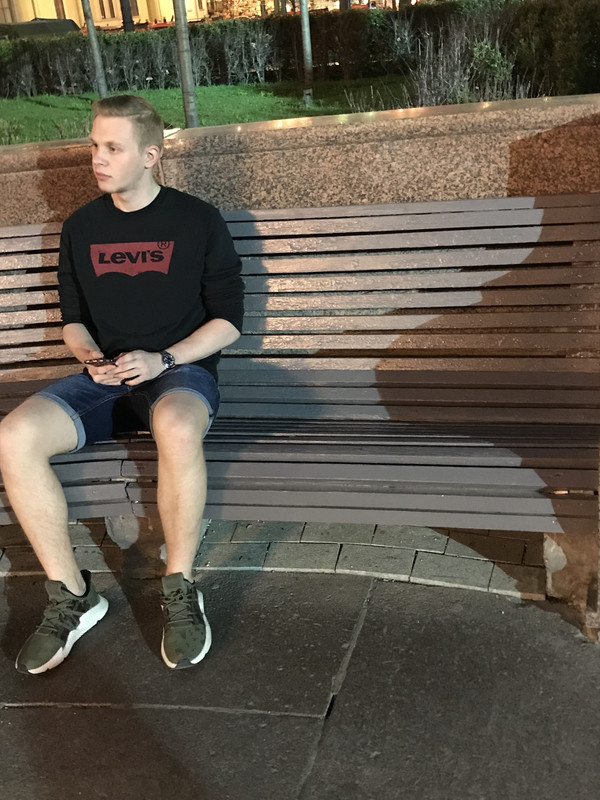 104DC00B-CEBD-4DE9-994F-7312AA289971