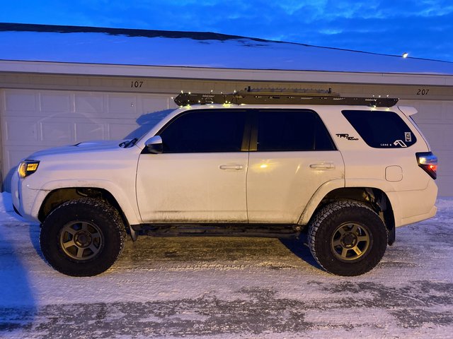 4-Runner-side-profile.jpg