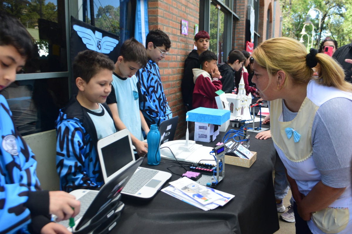 6409cf9f09f649a8994dda7d0b033383