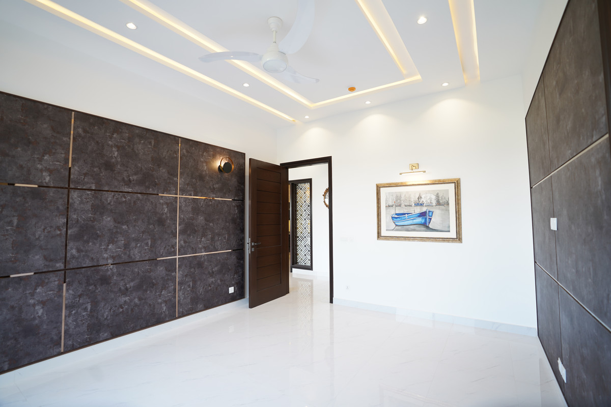 Modern False Ceiling Design With Cove And Recessed Lights