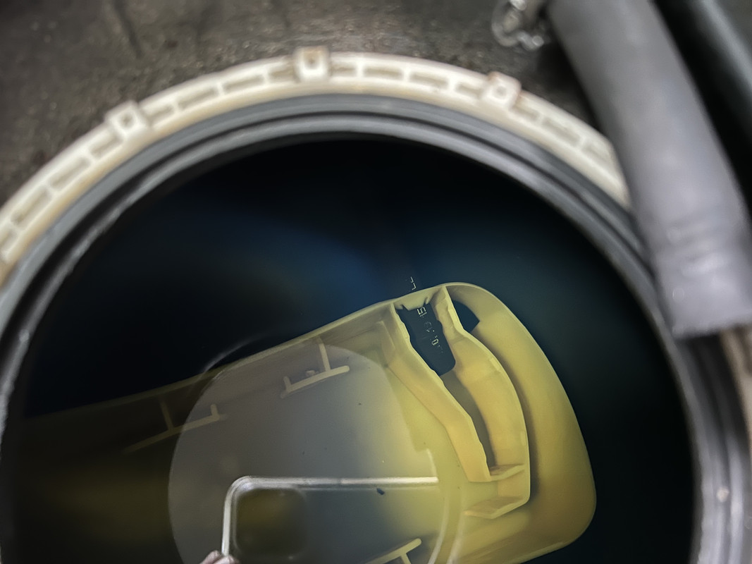 4CF5F1CB-2B7D-4075-B04E-8F618D4A7AEA