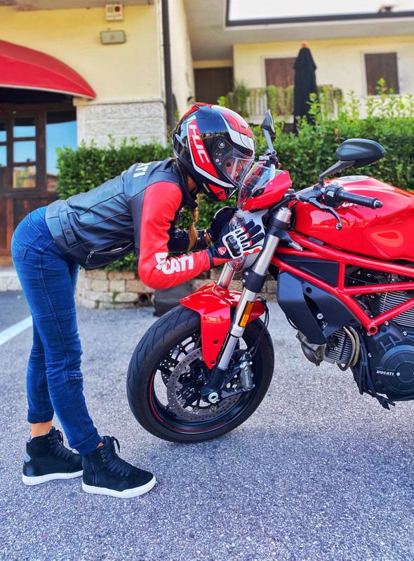 D756528F-5DA6-4187-873B-BB824F037840