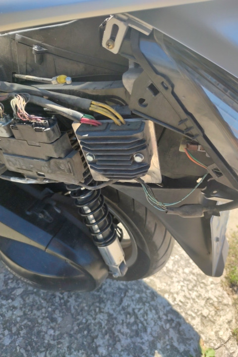 IMG-8def8deb05753d794f6ff8335a800bbe-V (1)