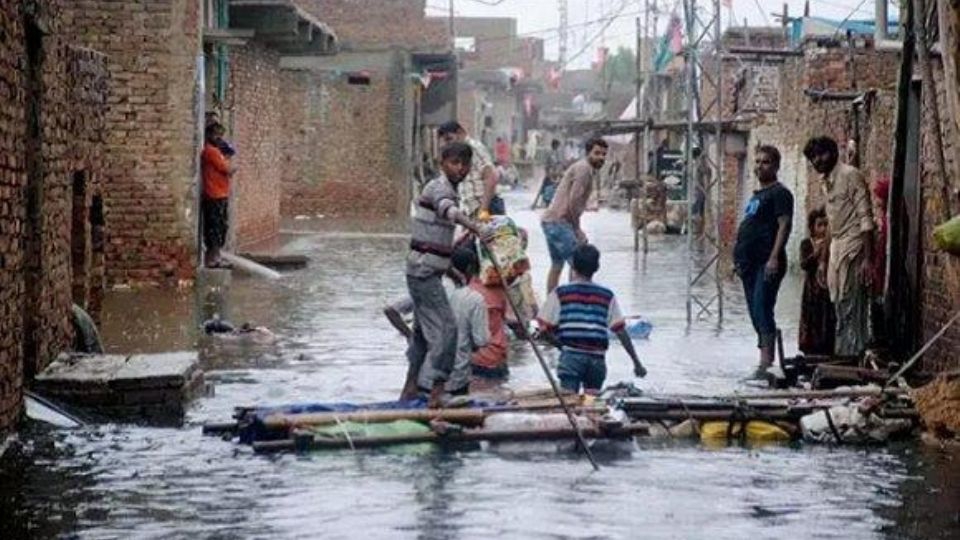 Tragedia en Pakistán: Mueren más de mil personas tras fuertes lluvias e inundaciones
