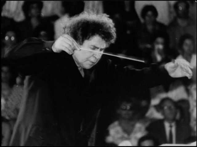 MIKIS-THEODORAKIS.jpg