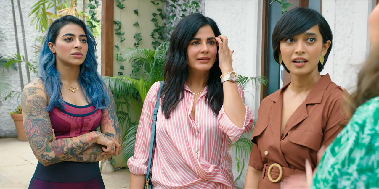 Four More Shots Please! 2022 WebRip Season 3 [Hindi + Tamil + Telugu + Malayalam + Kannada] 480p 720p ESub Screenshot