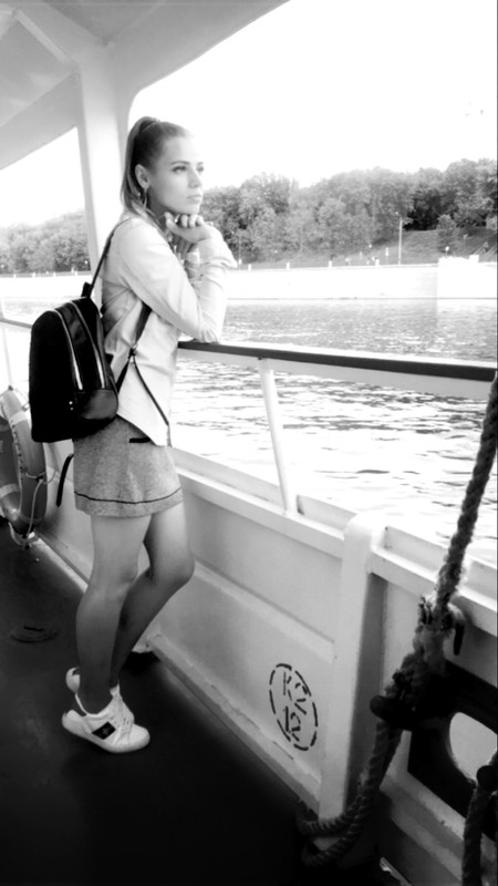 26E4F37F-1356-407B-961A-060F8C55FC83