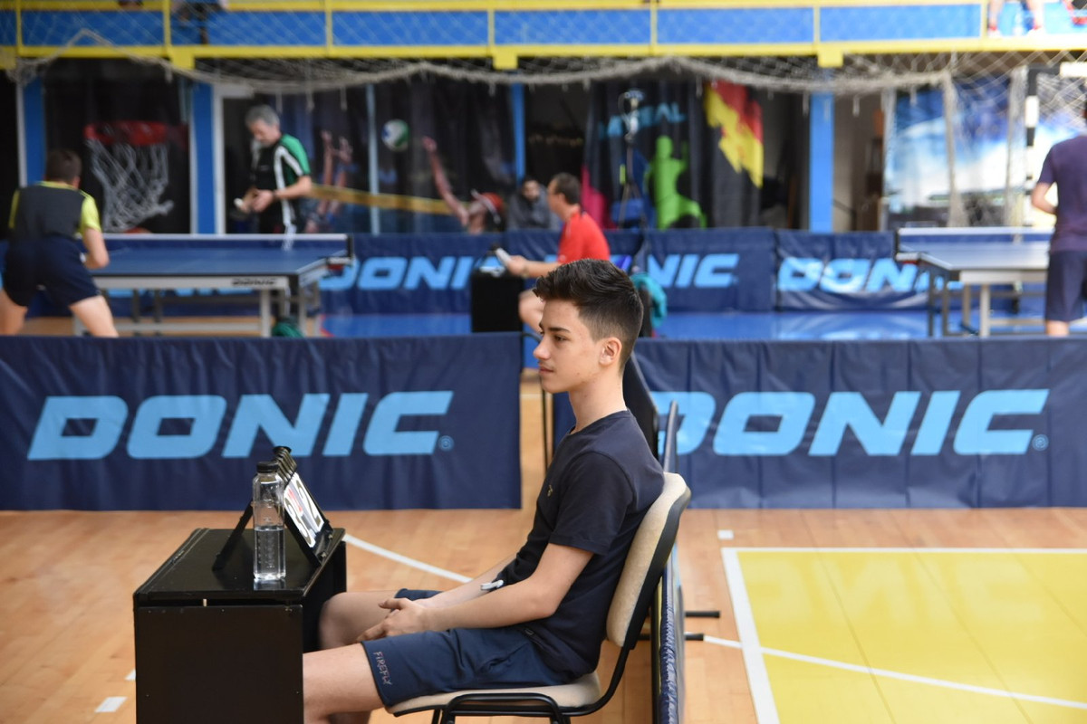 3FFCB571-AB07-4C98-B4FB-F2D0CD9BA5BD