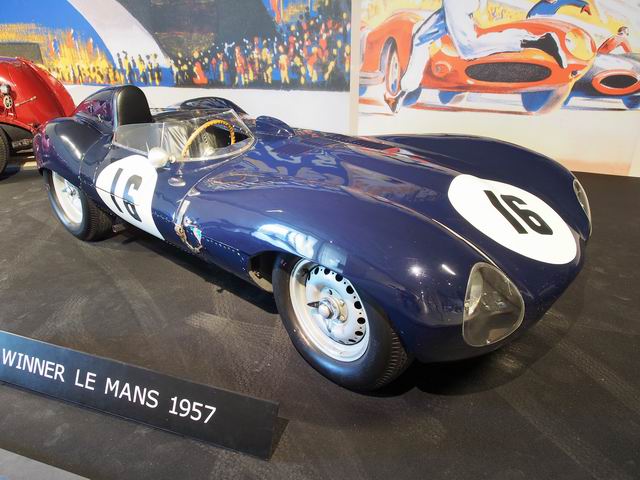 Resize-of-1956-JAGUAR-D-TYPE-XKD-606-195
