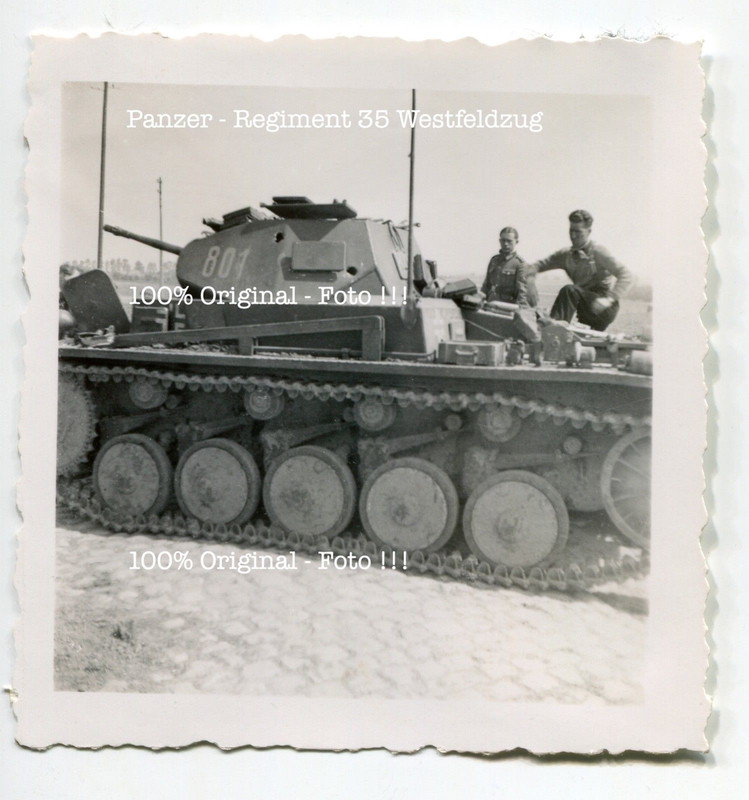 Foto Panzer Rgt. 35 Frankreich deutscher Panzer Einschüsse Turmnummer Kampf