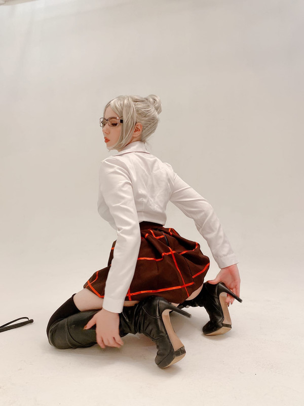[Image: Alin-Me-Sh-35.jpg]
