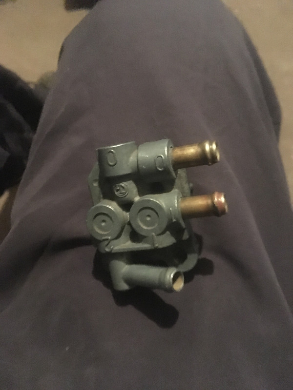 BBBDD786-5E4A-4FF3-9A95-C6EFA8BC8DE6