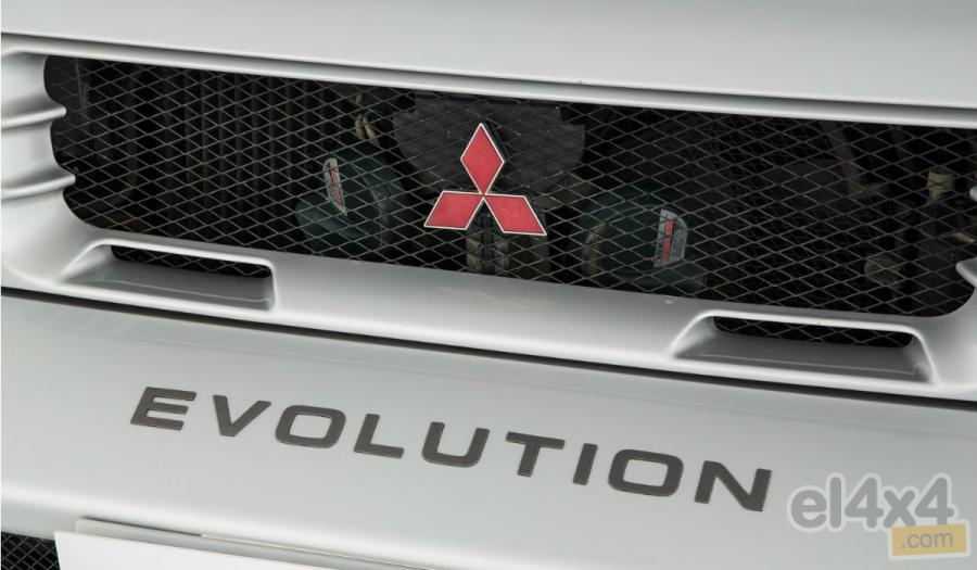 logo pajero-evolution