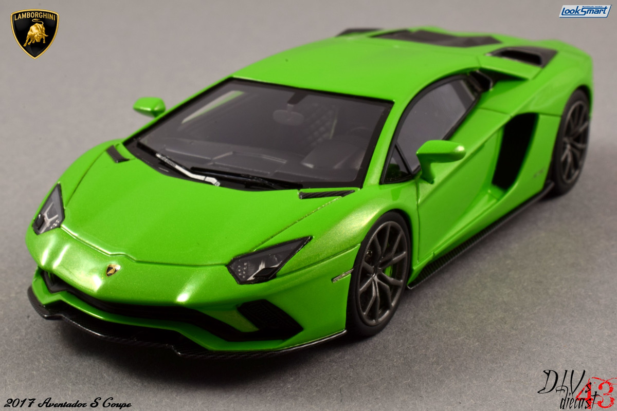 Lamborghini_AventadorS_Coupe_LookSmart (1)