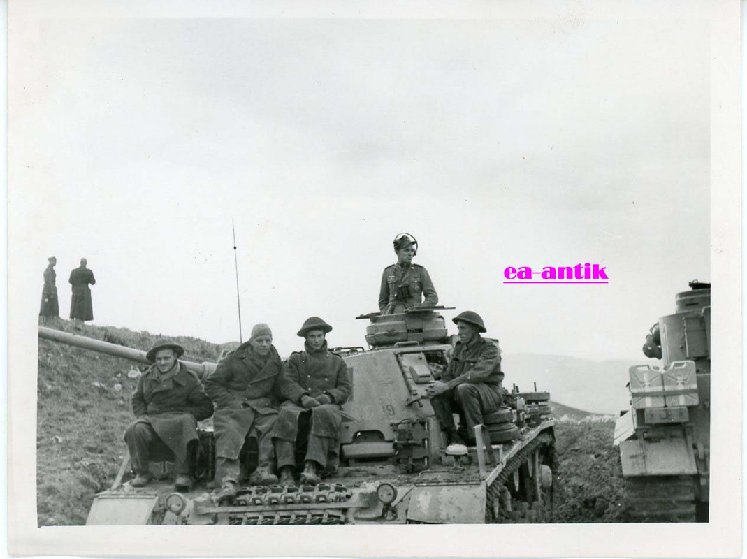 Panzer IV Engländer Briten POW Gefangene Tunesie