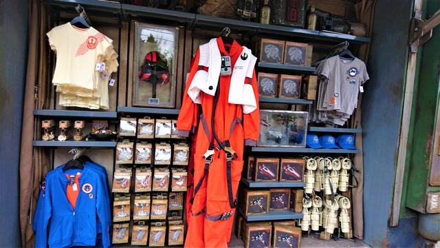 DISNEYLAND ~ STAR WARS: GALAXY'S EDGE, LA GUIA - Blogs de USA - RESISTANCE BASE: Campamento secreto de la Resistencia en Galaxy's Edge (8)