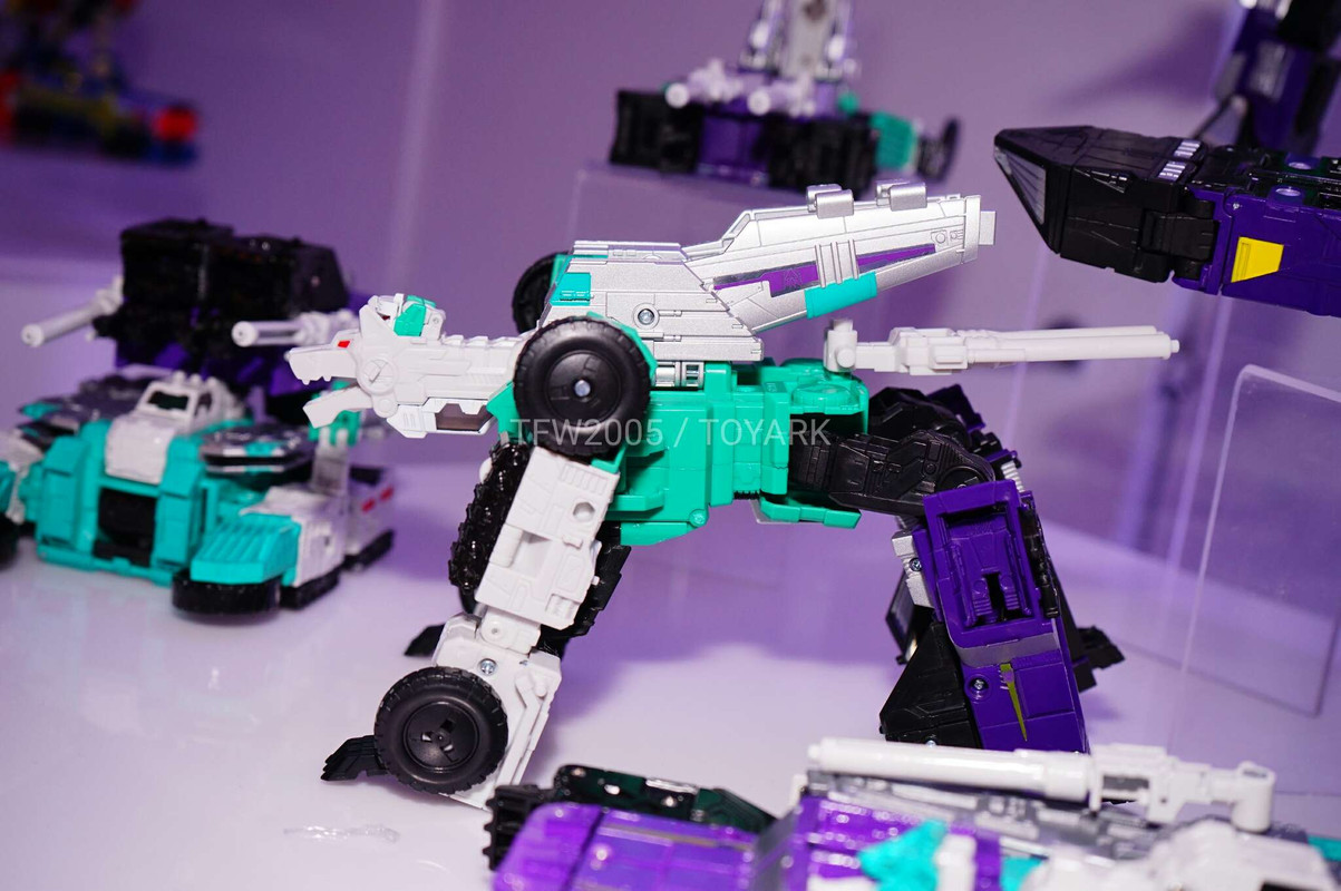 NYCC2016-Titans-Return-106