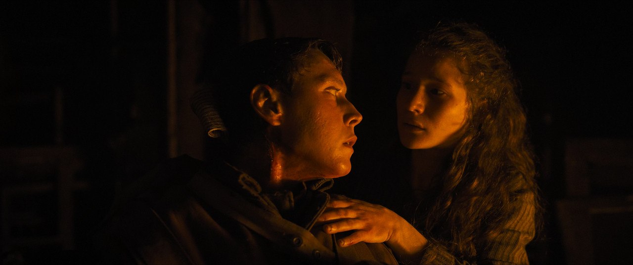 1917 (2019)-01_15_30-108614