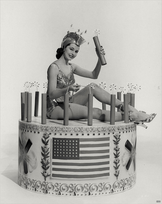 Cyd_Charisse_c60