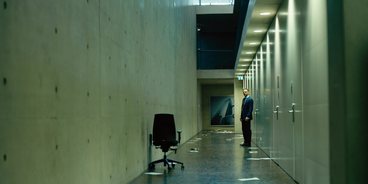 Bad Banks (2018) - S01E01 - Termination (1080p BluRay x265 RCVR)