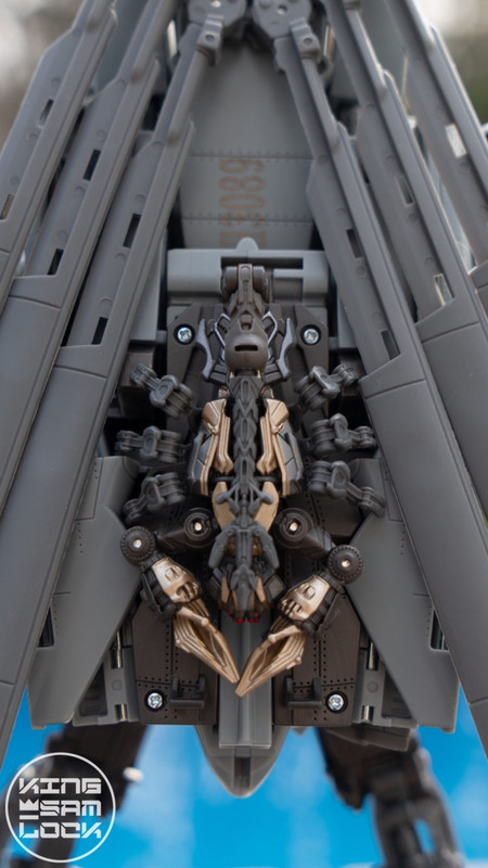 09-Masterpiece-MPM-13-Blackout