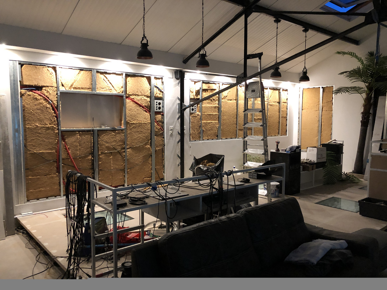 [Image: BFXH0746.jpg]