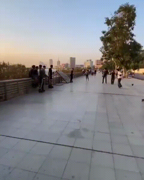 [Image: twittervid-com-FAFO-TV-58448b.gif]