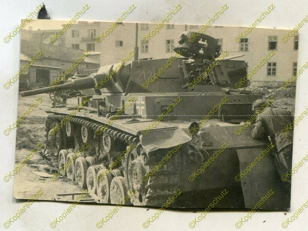 Foto, Wehrmacht, zerstörter deutscher Panzer, Turmnummer 212, Ru