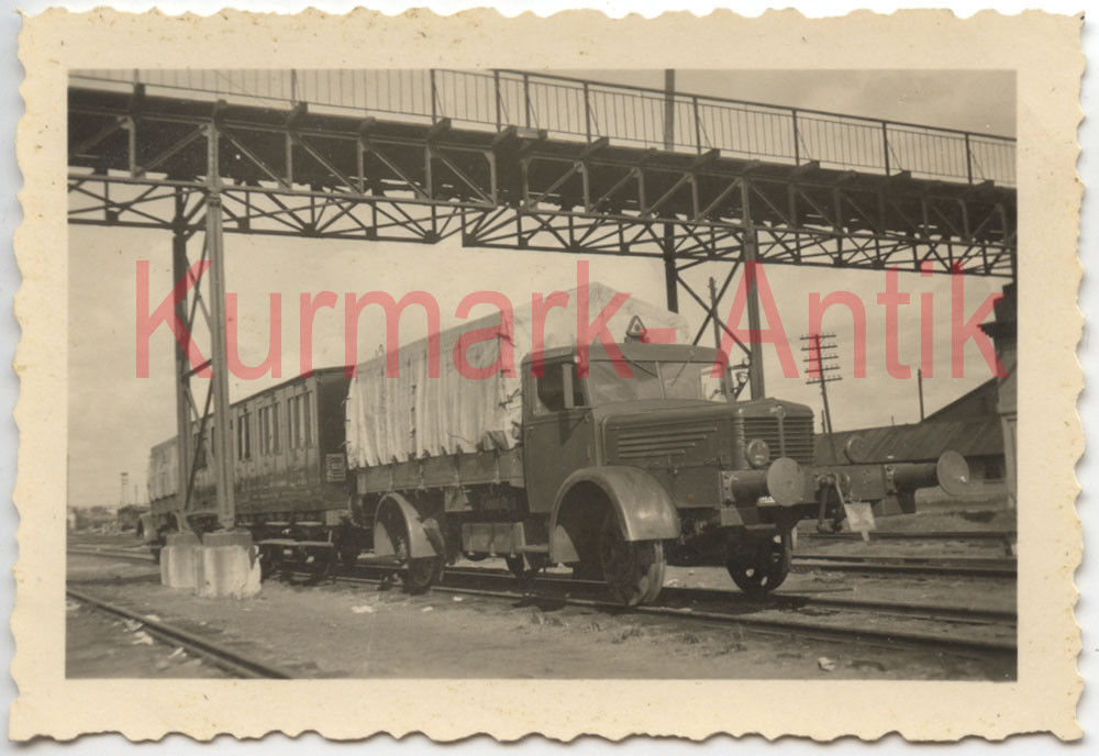 Foto Wehrmacht Eisenbahn Bau Kompanie 102 Schienen LKW Büssing K