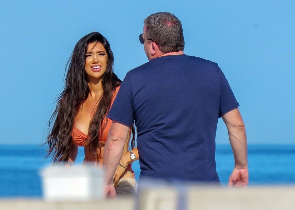 Chloe-Khan-upskirt-STARS-com-1024x683-18