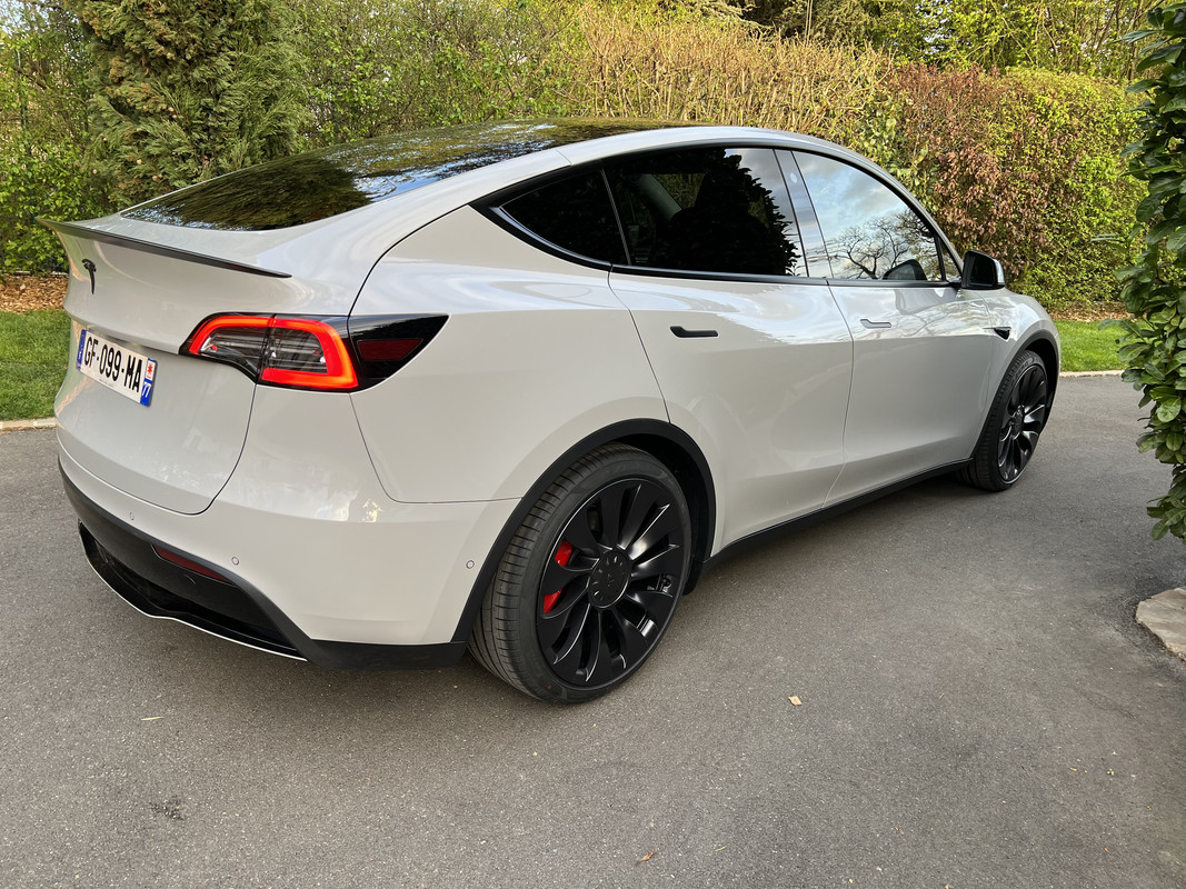 6A2E07A1-06E3-4872-A763-AF4125883F89