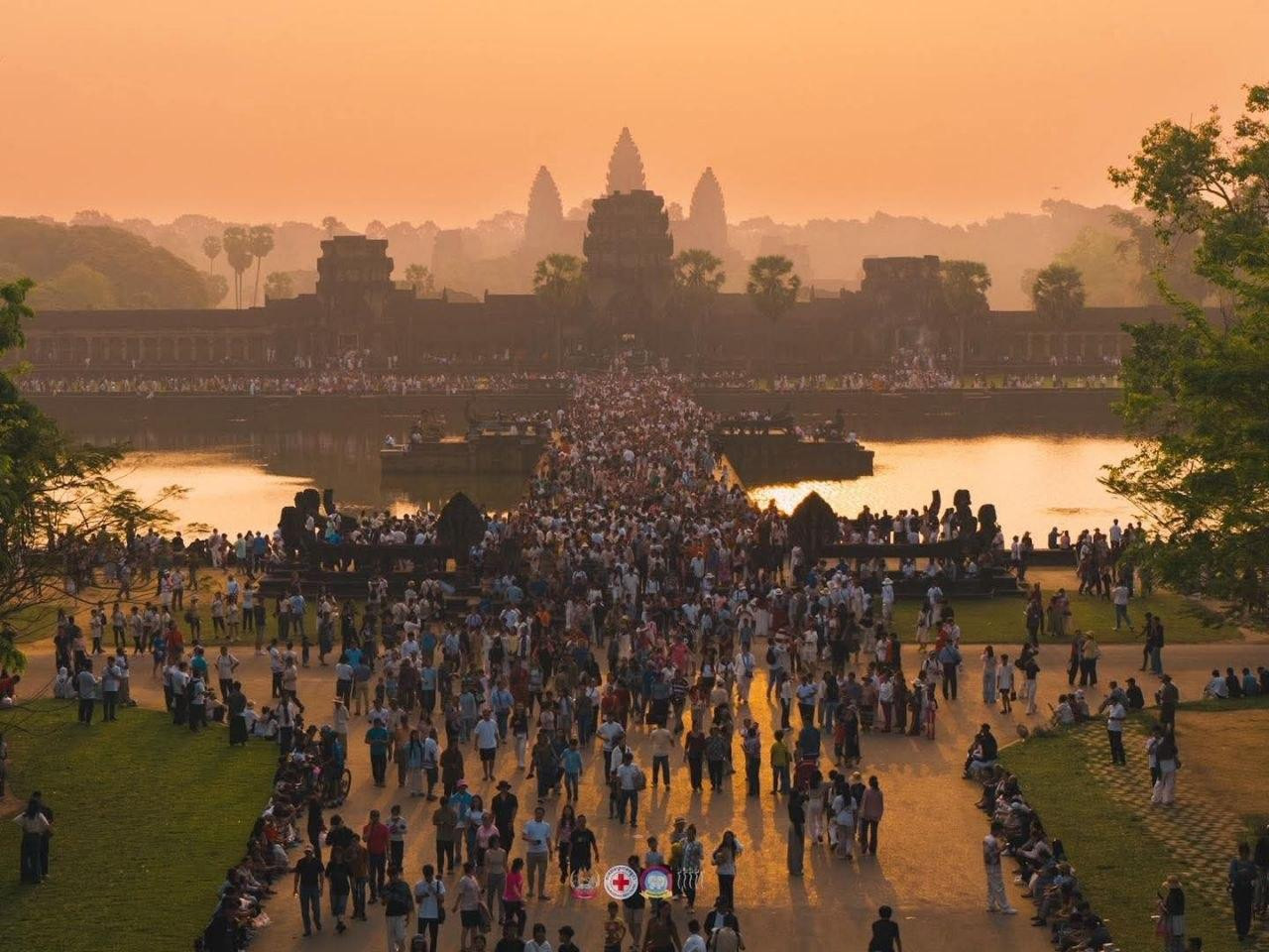 angkor equinox siem reap sunrise guide cambodia news 2026 25345434