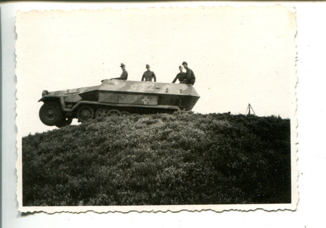 Orig.Foto Halbkette SdKfz Wehrmacht Geländefahrt
