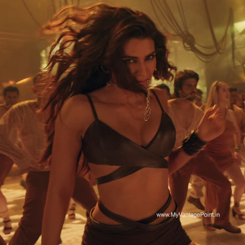 kriti-sanon-in-ganapath-fight-scene