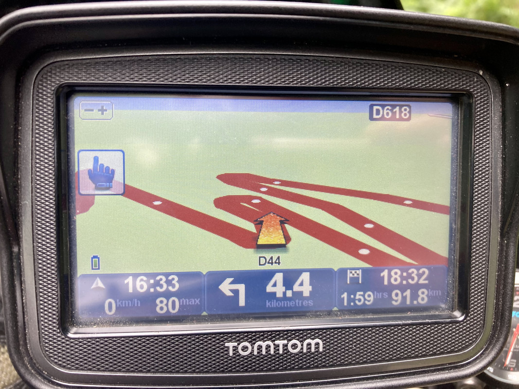 F0B19ACC-7AFA-4A43-AADE-82757A031625