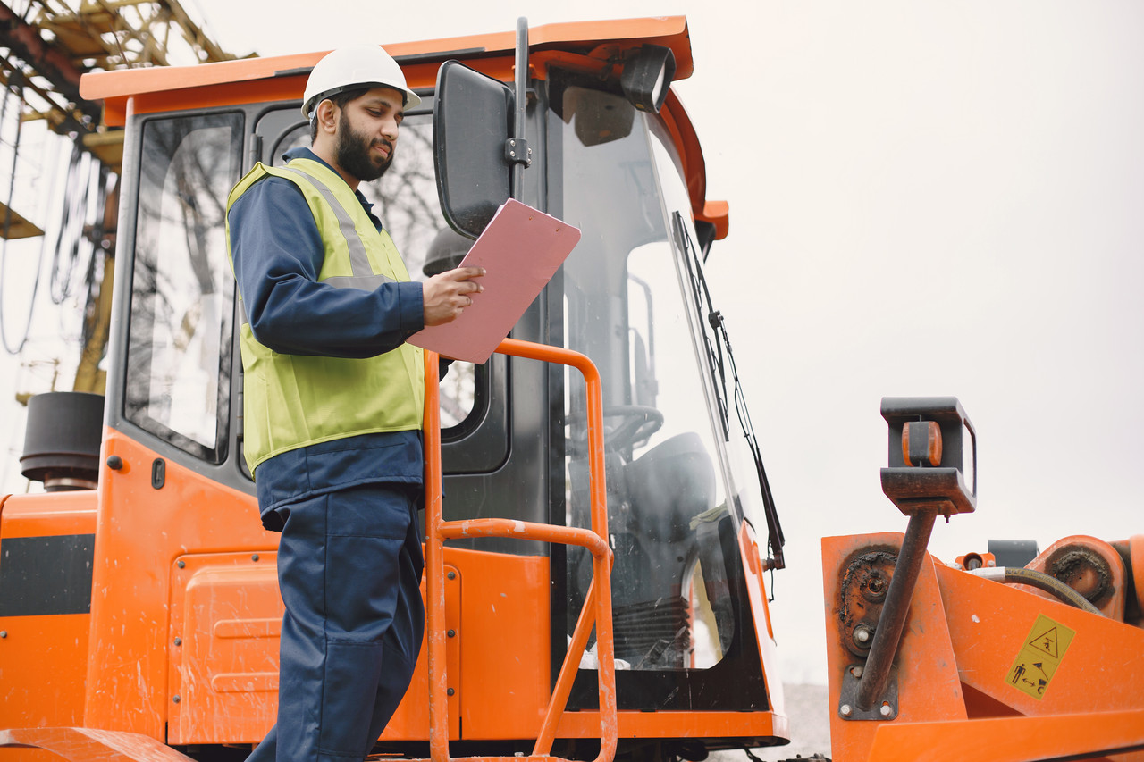 Contractor Heavy Machinery Scaling
