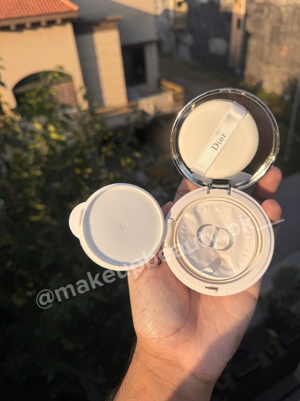 DiorSnow Bloom Perfect Moist Cushion SPF 50+ PA+++ Shade: 010 (Light beige) With Refill included.